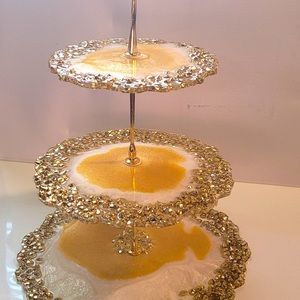 Cake stand
